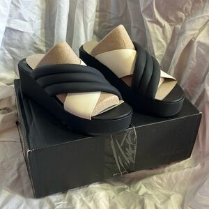 NIB SOREL CAMERON PLATFORM PUFF MULE black / sea-salt Sz 12